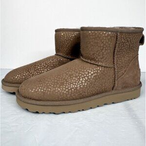 UGG Classic Mini Sparkle Spots Women’s 10 Boots Tan Sheepskin Suede Wool